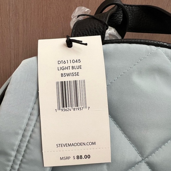 *NWT* Steve Madden Quilted Mini Backpack w/ Detachable Wristlet - Picture 10 of 16